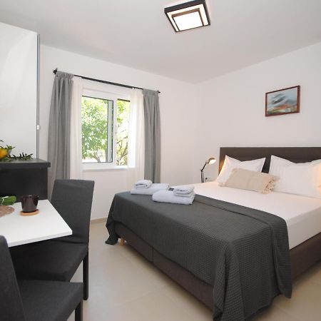Rooms Dilk Вис Экстерьер фото