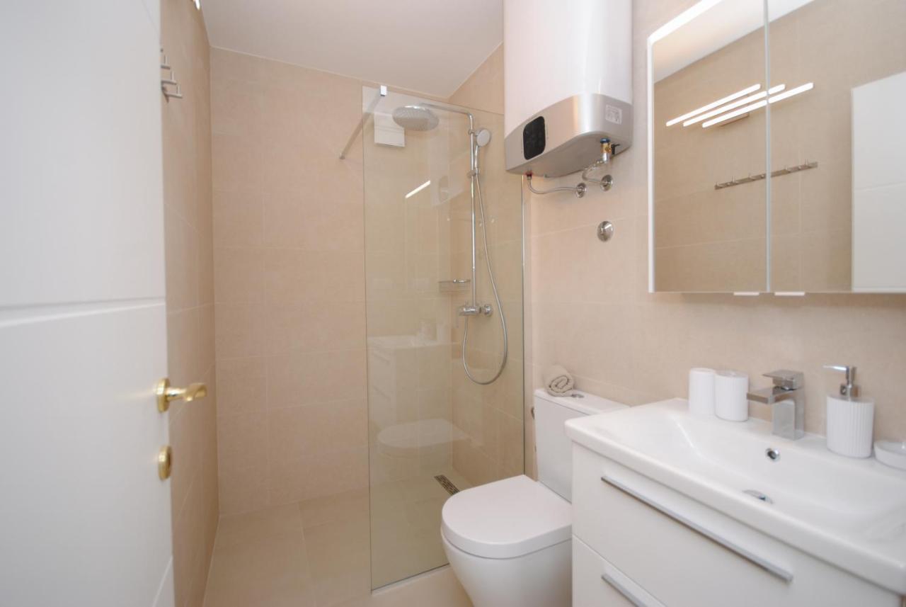 Rooms Dilk Вис Экстерьер фото